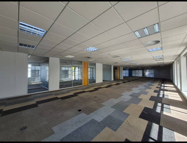 1,723M² OFFICE TO LET IN ILLOVO